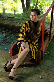 和魂洋才お洒落きもの  HIGH FASHION HYBRID KIMONO STYLING  (Wakon-yōsai Stylish Kimono TM)