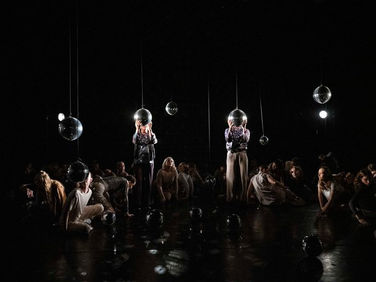 Looking Glass - Roskva Yasmin Andersen