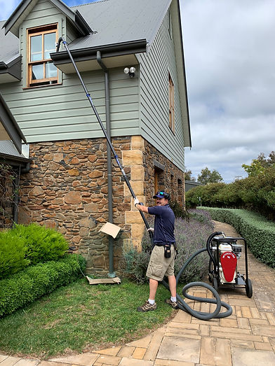 gutter cleaning bowral & southern highlands