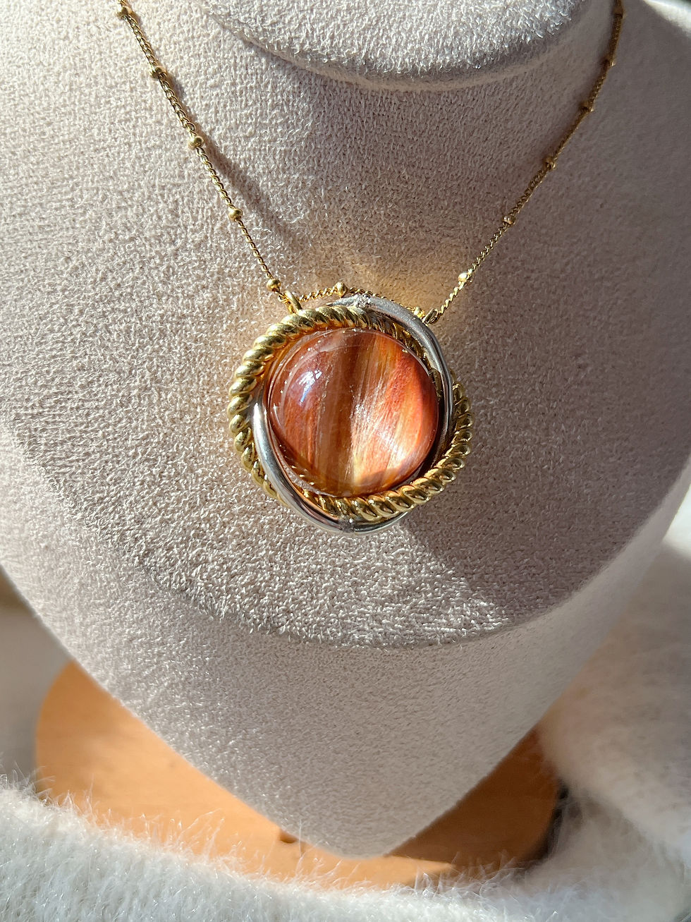 Thumbnail: 三彩兔毛水晶吊墜