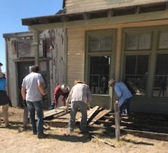 IMG_1128%5B10121%5D%20volunteer%20pics%2