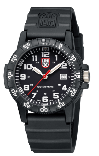 Diver style black men's watch