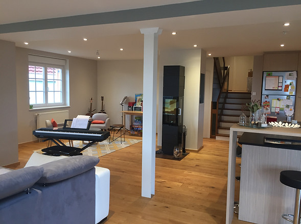 Java decorateurs/Architecte d'interieur/Architecture d'interieur/Interieur contemporain/Parquet/Cuisine/Cuisiniste/Renovation/Relooking/Tendance/habitat/Maison/Eclairage/Couleurs/Salle de bain/Poêle à bois
