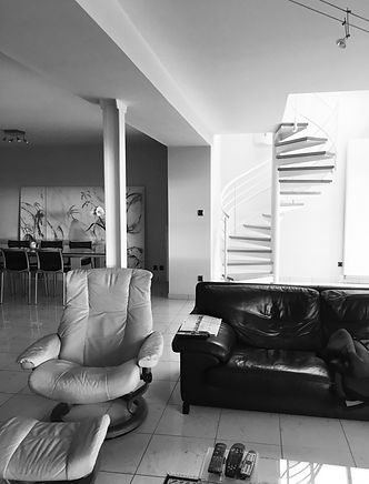 Java decorateurs/Architecte d'interieur/Architecture d'interieur/Interieur contemporain/Parquet/Cuisine/Cuisiniste/Renovation/Relooking/Tendance/habitat/Maison/Eclairage/Couleurs/Salle de bain/Poêle à bois