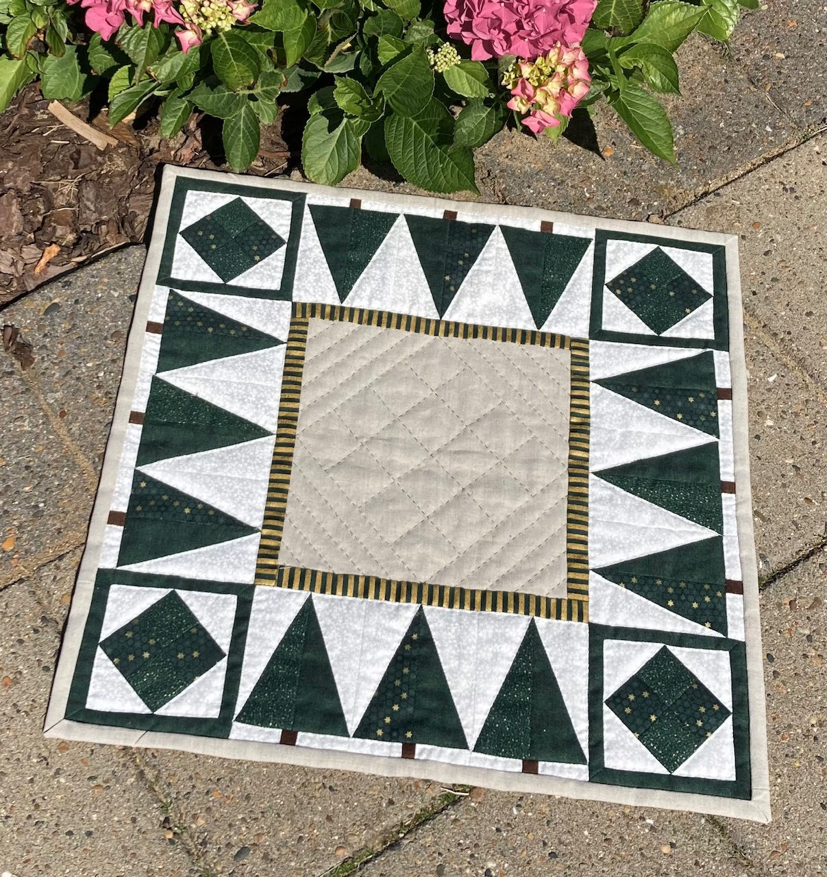 Juledug med juletræer