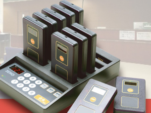 コロナ対策⑦　診察まで院外で待てます！