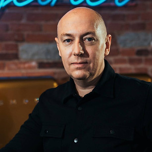 Rene Lasseron Fienta Marketing Parrot.jpeg