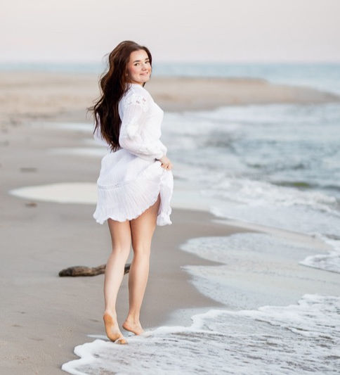 Sesja kobieca... subtelna i deliktna | Sesja nad morzem o wschodzie słońca | Ala niczym nimfa wodna