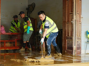 YÊU NGƯỜI LÂN CẬN - CHIẾN DỊCH 3 NGÀY GIÚP ĐỠ THÁI NGUYÊN DỌN DẸP SAU BÃO