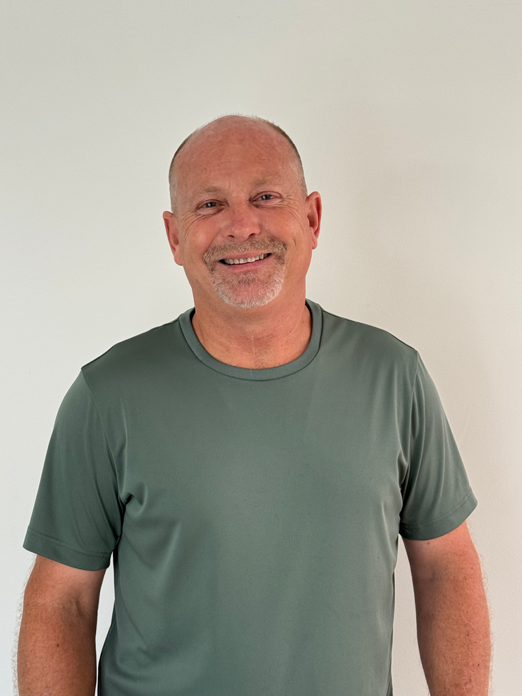 Mediumship reading session for connecting with loved ones