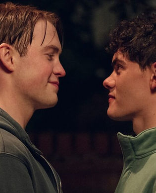 heartstopper-season-3-nick-charlie-1014x570-1.jpg
