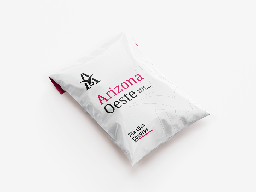 Shipping_Bag_Mockup_1