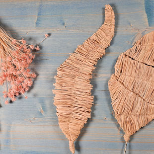 DIY Natural Raffia Leaves