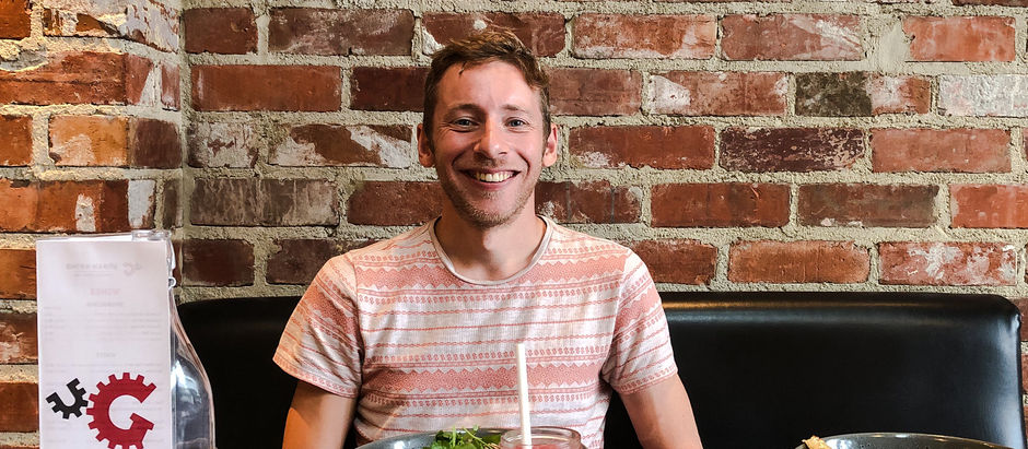 Ga brunchen of tapas eten bij het hip en industrieel ingerichte Urban Grind in Wanaka