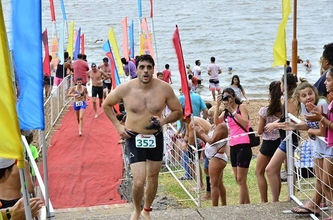 Más de 180 participantes
Excelente comienzo del Acuatlon Mandisovi.