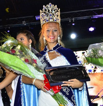 La concordiense Estefanía Liand nueva Reina Nacional del Lago.
