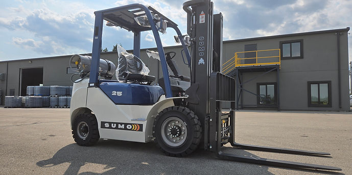 -Kubota WG2503 Dual Fuel Motors (Gas/LPG)
-Japanese Shimadzu Hydraulic Systems (High Quality)
-4 Way Hydraulic Valves
(Lift, Tilt, Side Shift, Fork Positioner)
-New Forklift 1 Year/2000 Hour Full Parts Warranty
-4500mm/177" Lift Height - Free Lift Triplex Mast