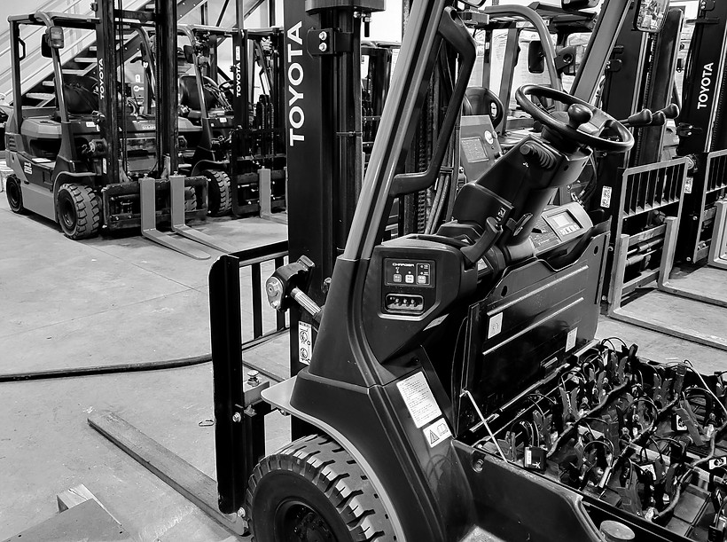 Electric Forklift - Lift Edge - Toyota , Heli, Hyster Battery Reconditioning Services,Refurbishment