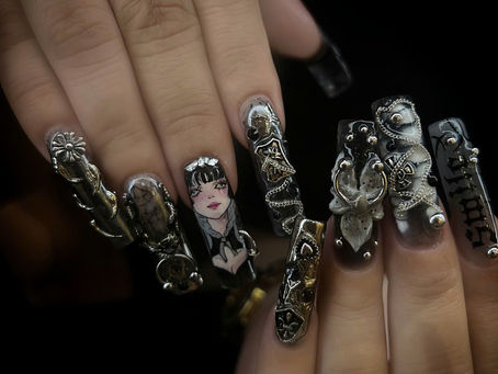 Mẫu Nail Cá Tính Với Thiết Kế Độc Đáo, Lạ Mắt – Tôn Vinh Vẻ Đẹp Mạnh Mẽ, Bí Ẩn /-rose