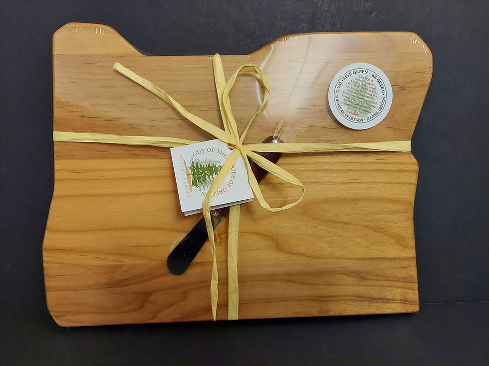 Deluxe Oregon Cutting Board With Cheese Knife