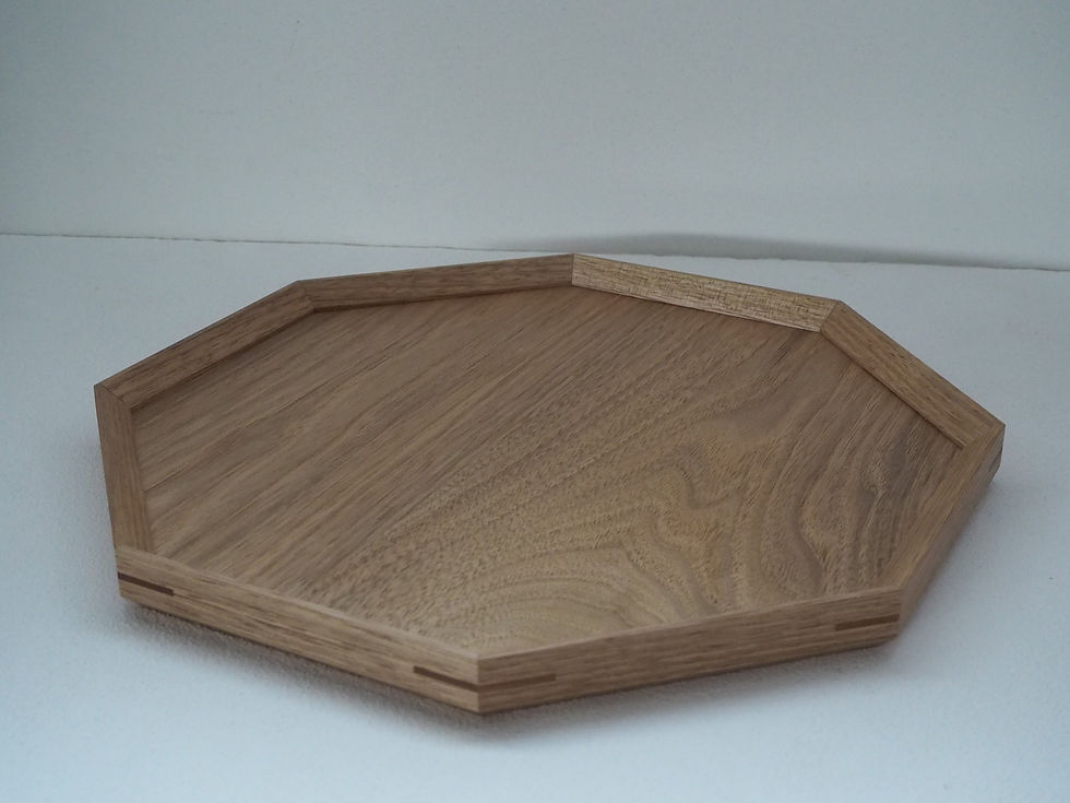 Thumbnail: オニグルミ（鬼胡桃）の八角トレー（八角盆）。すべて無垢材。