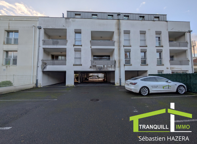 Apt T3 + terrasse ST MEDARD Centre