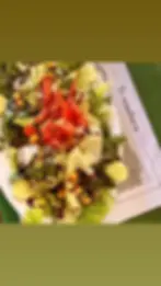 Σαλάτα Δροσερή, με διάφορα μαρούλια και σάλτσα λαδιού & λεμονιού 