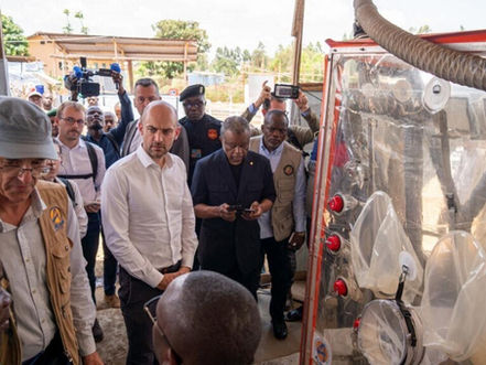 RDC: le chef de la diplomatie française Jean-Noël Barrot en visite à Bunia, épicentre de l'épidémie d'Ebola