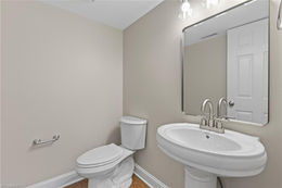 156 Mallard View - half bathroom
