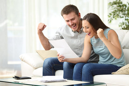 Happy-Couple-selling-home.jpg
