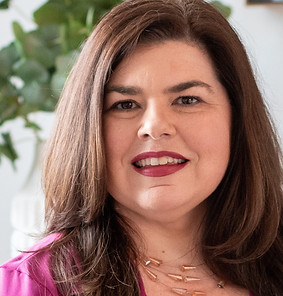 Lori Sinclair Headshot.jpg