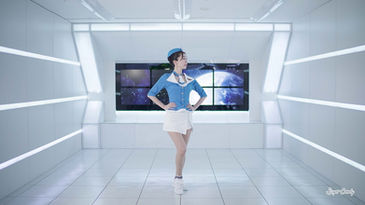 YouTubeにて先行公開中の浜崎美保が宇宙船内で踊るシュールな世界観で展開されるMVがSNSを中心に話題!2021年9月22日に配信がスタート!『トベタ・バジュン/すばらしい新世界 〜宇宙の旅編〜』