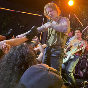 Angel Du$t faz apresentação quentíssima na Jai Club com seu Hardcore conceitual de qualidade 