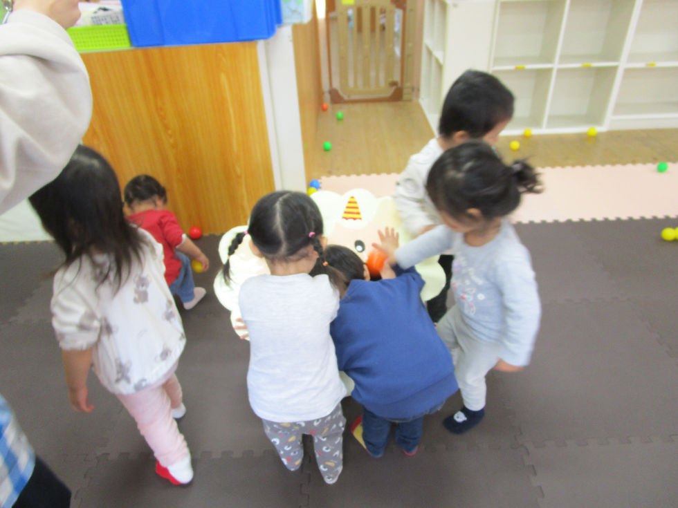 豆(ボール)入れをしていると太鼓の音が聞こえてきて・・・