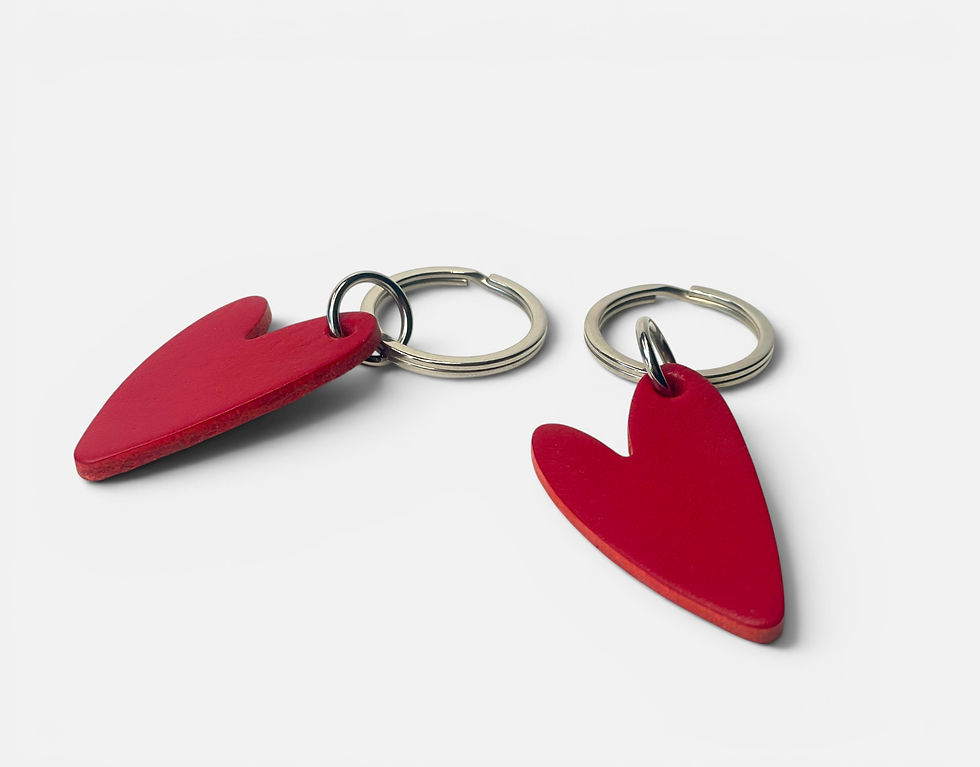 Miniaturbild: HERZSCHLÜSSELANHÄNGER LOVE ROT