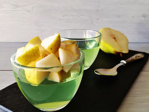 Gelatina de pera com fruta