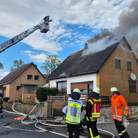 Dachstuhlbrand in Wendeburg-Ersehof (21.04.2025)