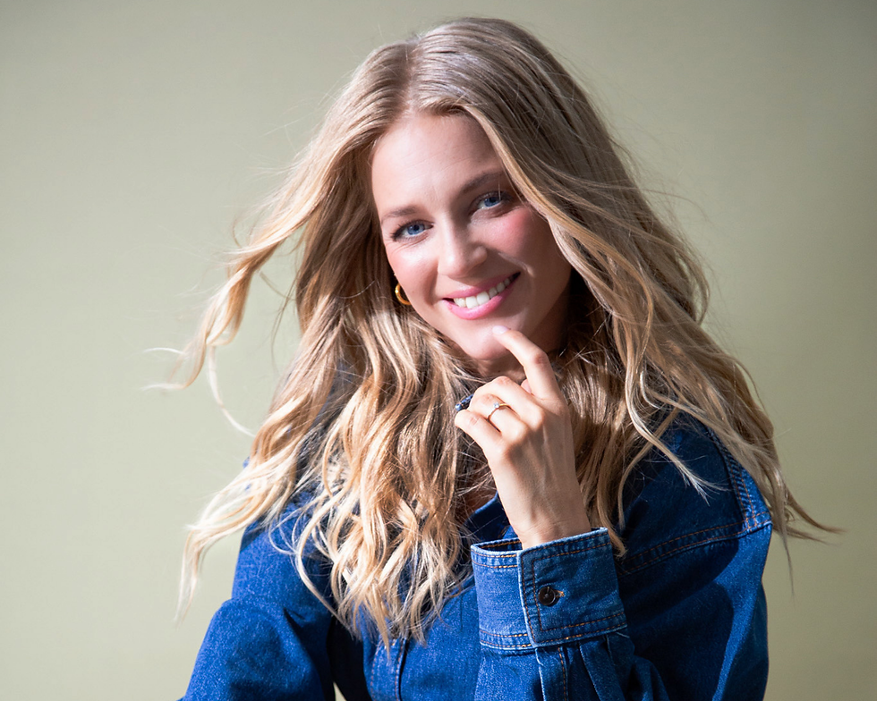 JULIA LINDHOLM_2026_40.png
