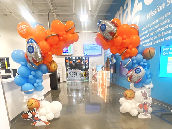 Space Jam Balloon Arch_edited.jpg