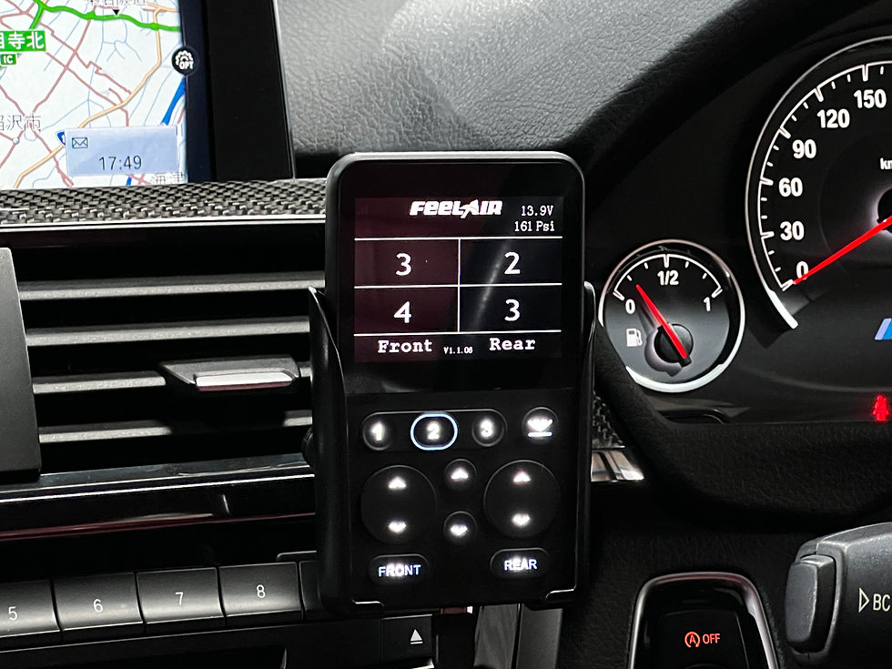 FEELAIR製エアサスはリモコン制御で運転席からワンタッチで操作可能