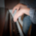 Muñecas y piano.jpg