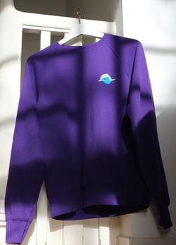 FLOATING IN SPACE cosy crewneck