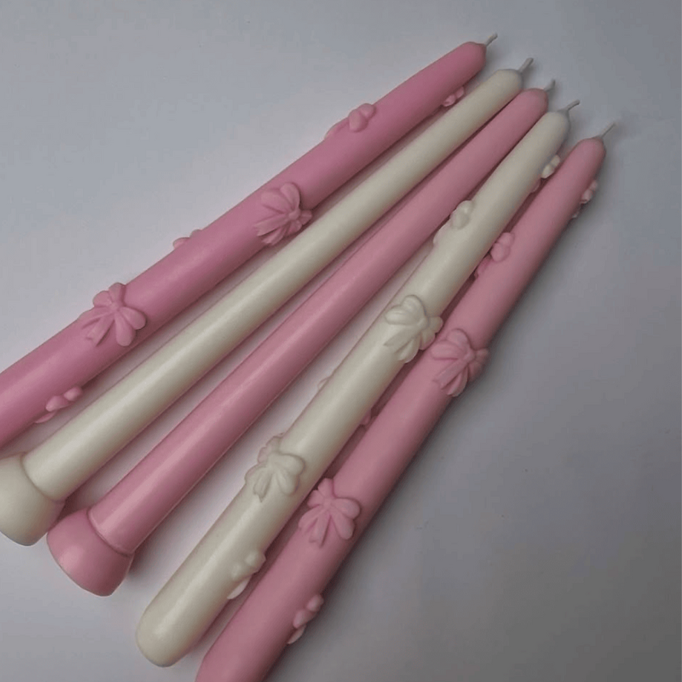 Thumbnail: Bow Taper Candle
