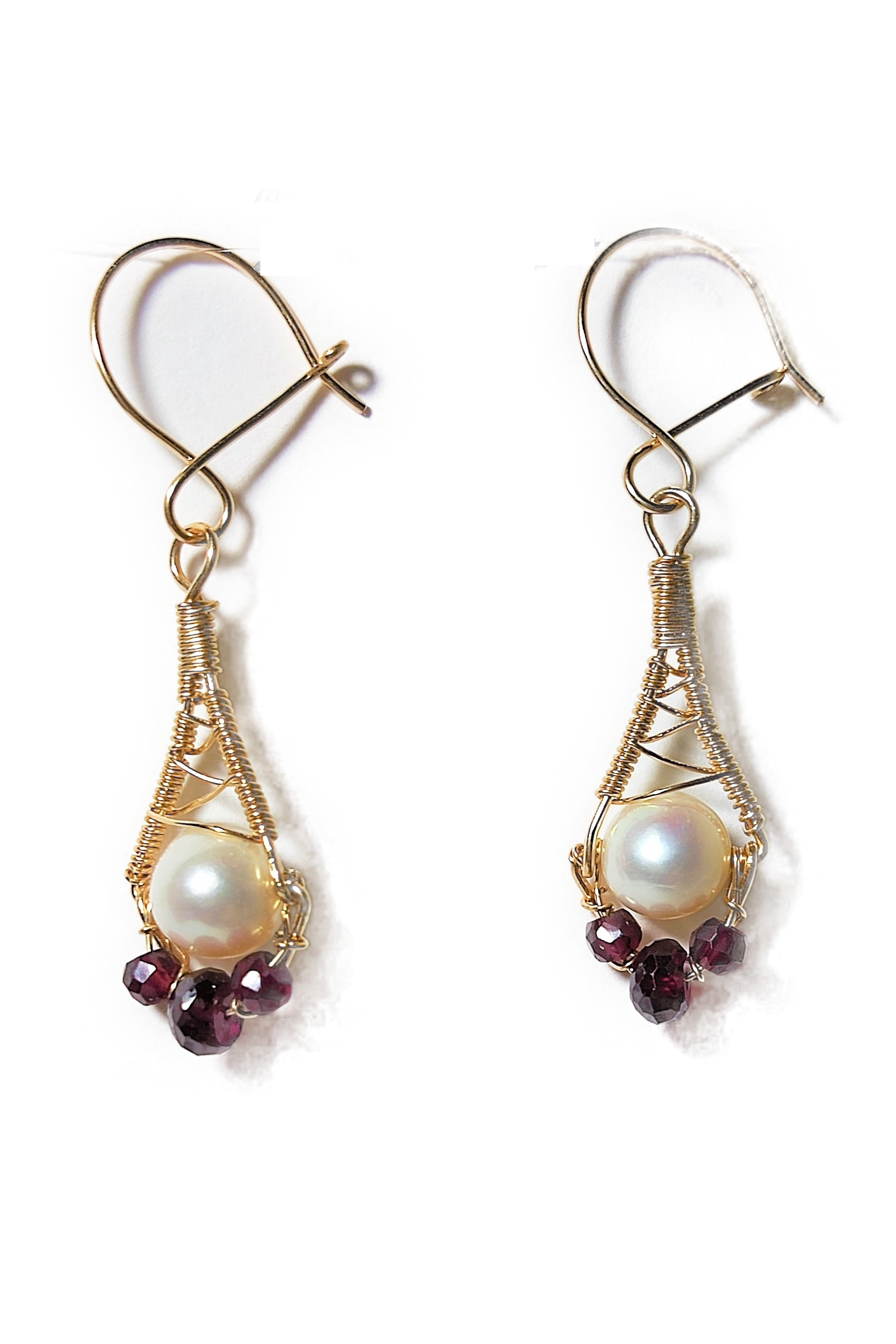 B19. Cercei Picatura