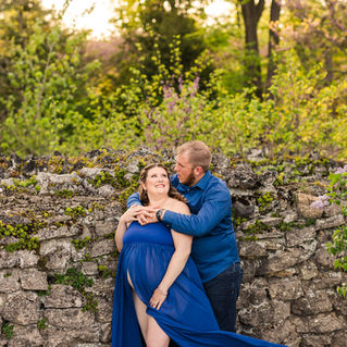 royal blue outfits for maternity photo at fabyan forest preserve