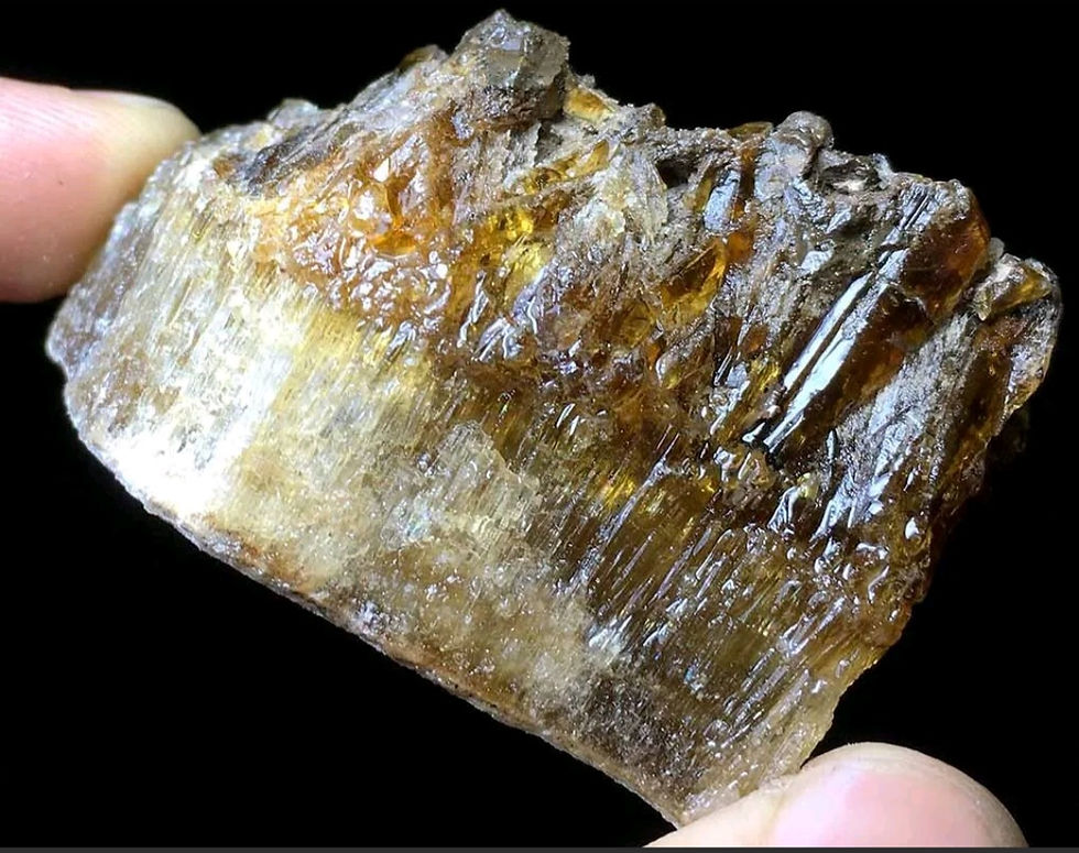 Thumbnail: Amber calcite
