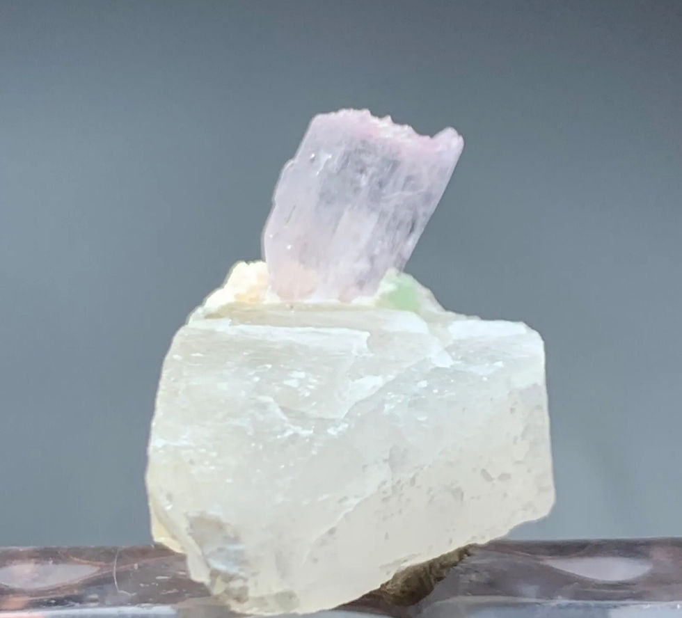Thumbnail: Kunzite matrix 