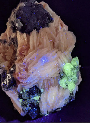 Thumbnail: cerrusite and baryte