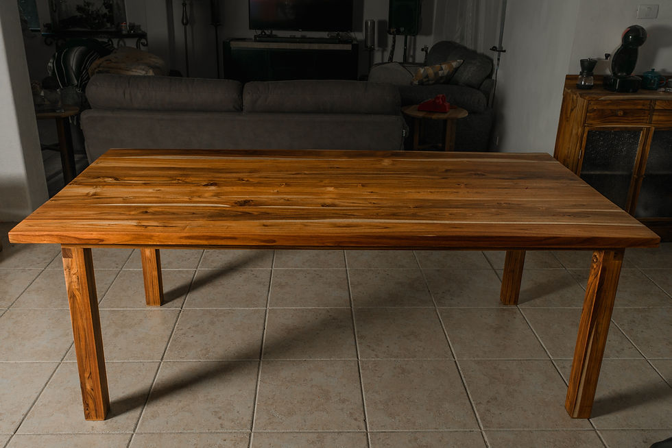 Miniatura: Mesa para comedor grande