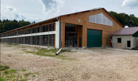 Селскостопански сгради, халета и обори